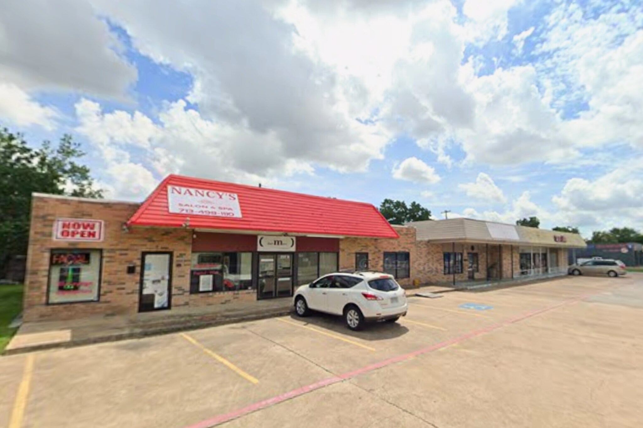 2517-2519 Strawberry Rd, Pasadena, TX for lease Primary Photo- Image 1 of 5