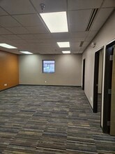 3057 E Cairo St, Springfield, MO à louer Photo intérieure- Image 2 de 8