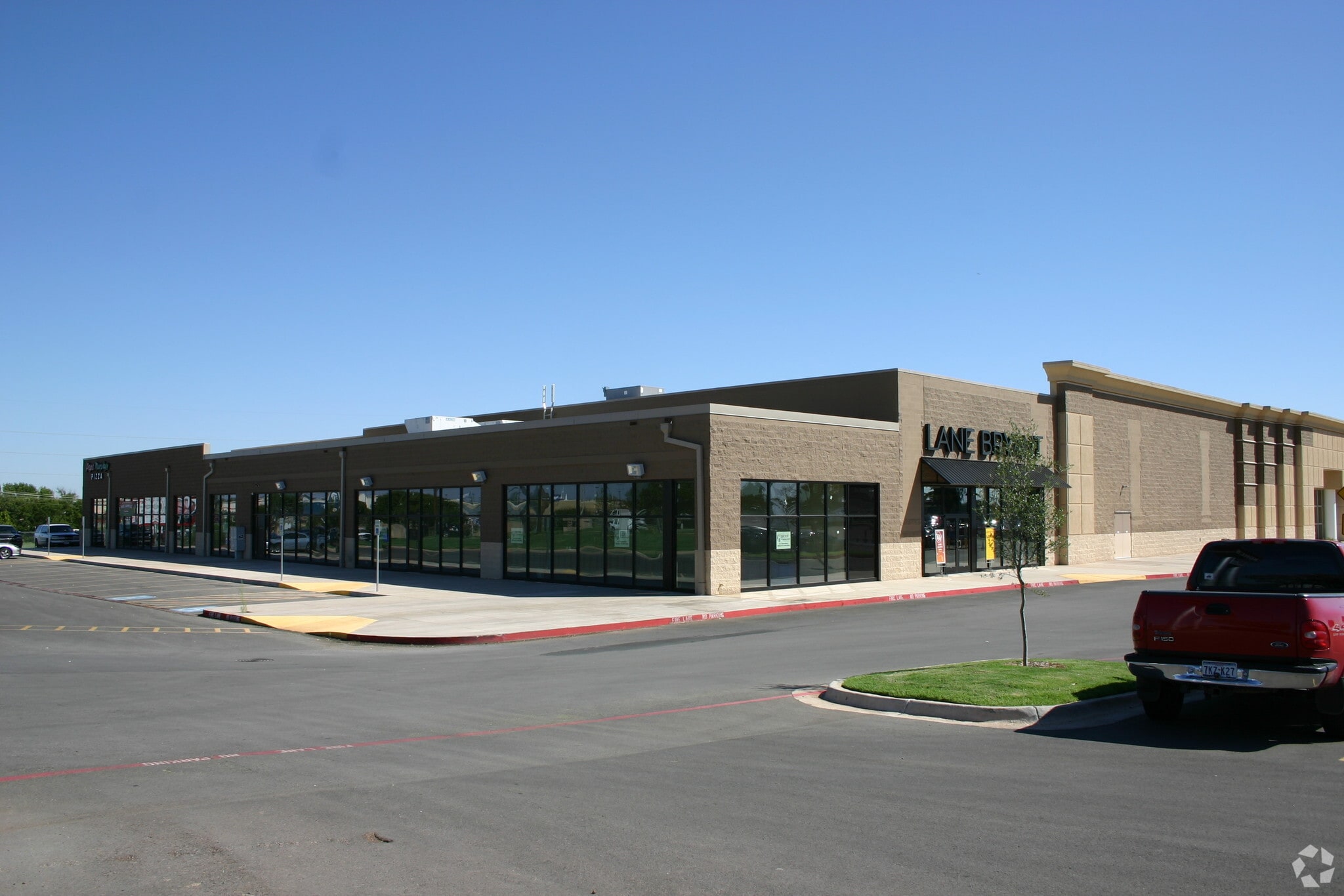 3712 Call Field Rd, Wichita Falls, TX à louer Photo du bâtiment- Image 1 de 5
