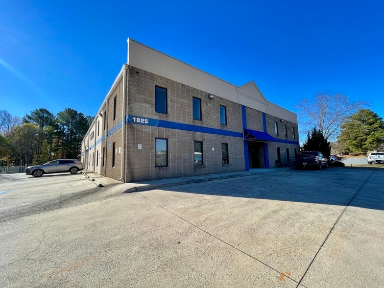 1825 Grassland Pky, Alpharetta, GA for sale - Building Photo - Image 2 of 10