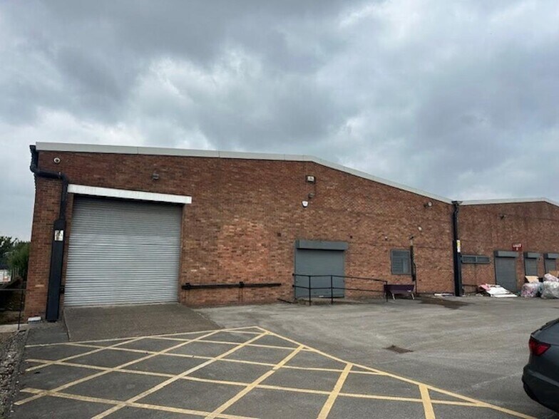 659 Eccles New Rd, Salford à louer - Photo du bâtiment - Image 1 de 17