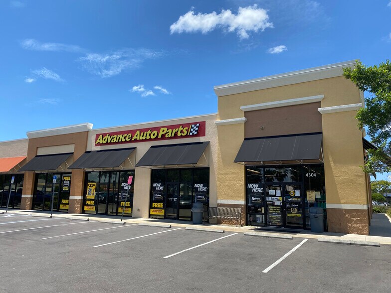 4310-4658 E State Road 64, Bradenton, FL à louer - Photo du bâtiment - Image 3 de 4