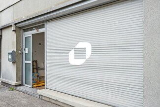 Plus de détails pour Multi-résidentiel à vendre