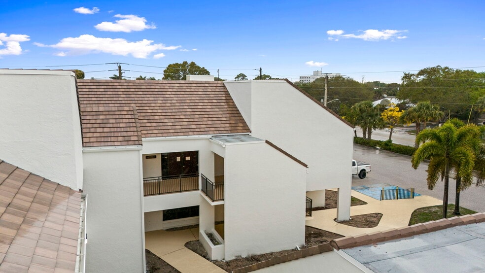 900 SE ocean Blvd, Stuart, FL for sale - Building Photo - Image 3 of 20