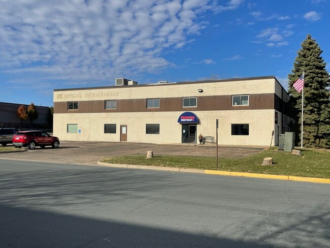 More details for 1 Premier Dr, Long Lake, MN - Industrial for Sale
