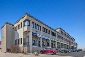 9040 Leslie St, Richmond Hill, ON for lease Building Photo- Image 1 of 2