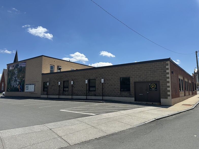 50 Pearl St, Pittsfield, MA for lease - Building Photo - Image 2 of 9