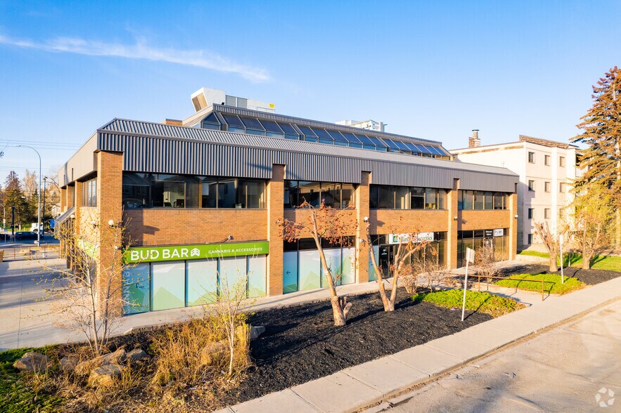 1717 10th St NW, Calgary, AB à louer - Photo du bâtiment - Image 1 de 8