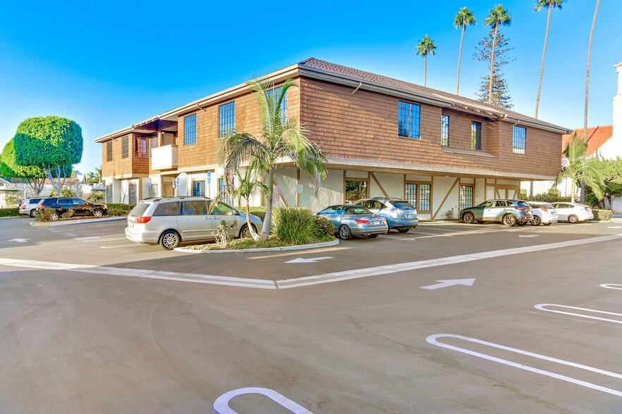 729-750 E Chapman Ave, Orange, CA for sale - Building Photo - Image 3 of 5