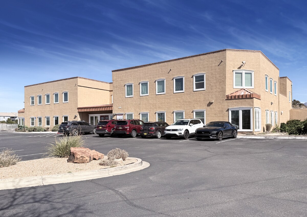 4308 Carlisle Blvd NE, Albuquerque, NM for lease Primary Photo- Image 1 of 7