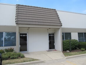 1701 Quincy Ave, Naperville, IL for lease Interior Photo- Image 1 of 11