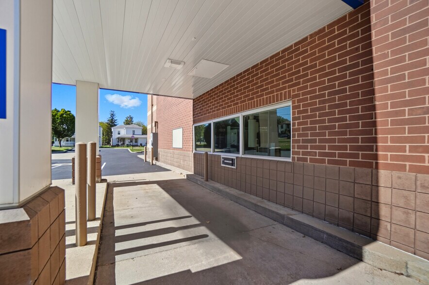 525 N Main St, Ada, OH à louer - Photo du bâtiment - Image 2 de 5