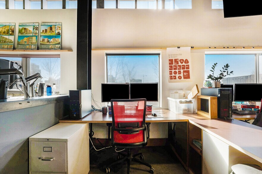 3457 Ringsby Ct, Denver, CO à louer - Photo intérieure - Image 2 de 24