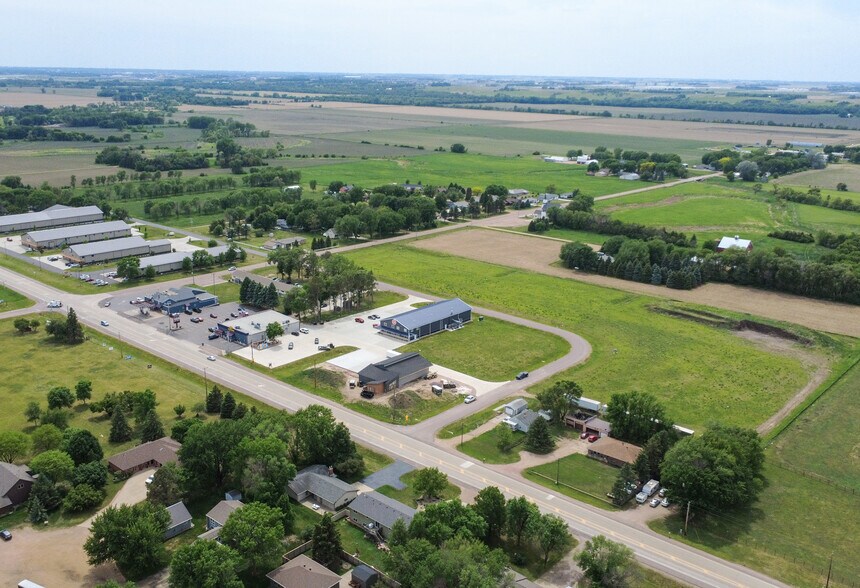25797 Lindbergh Ln, Renner, SD for sale - Building Photo - Image 3 of 6