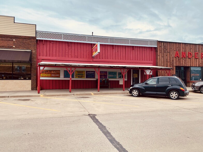 117 S Main St, Chamberlain, SD à vendre - Photo du b timent - Image 1 de 14