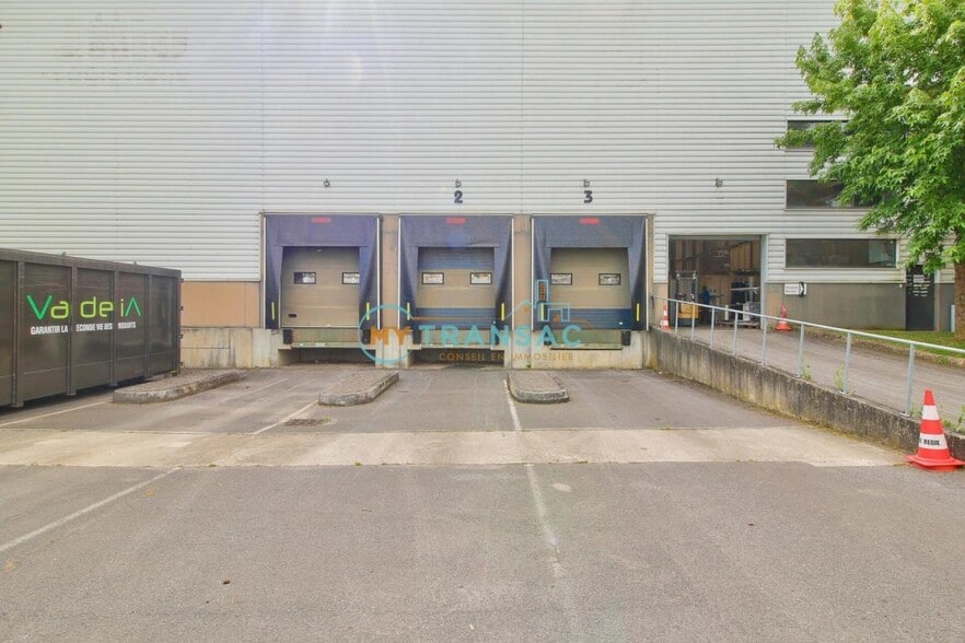 Flex in Saint-Michel-sur-Orge for lease - Building Photo - Image 3 of 27