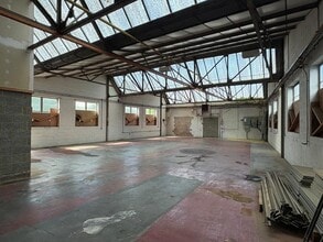 1-9 Station Rd, Horley for lease Interior Photo- Image 2 of 2