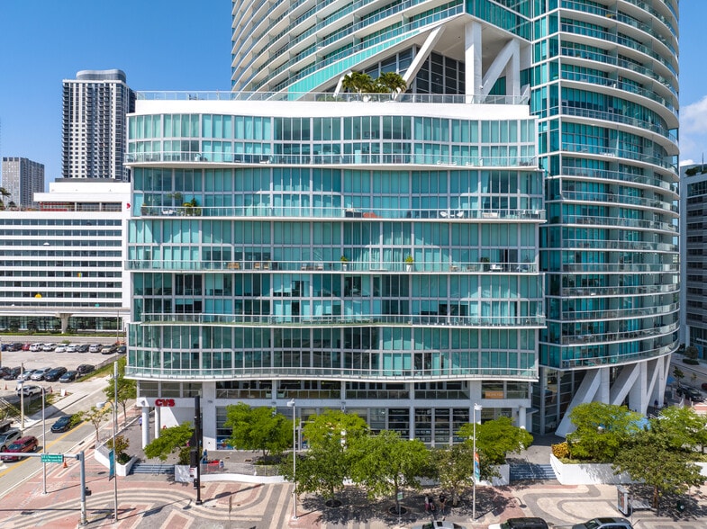 888 Biscayne Blvd, Miami, FL à louer - Photo du bâtiment - Image 3 de 32