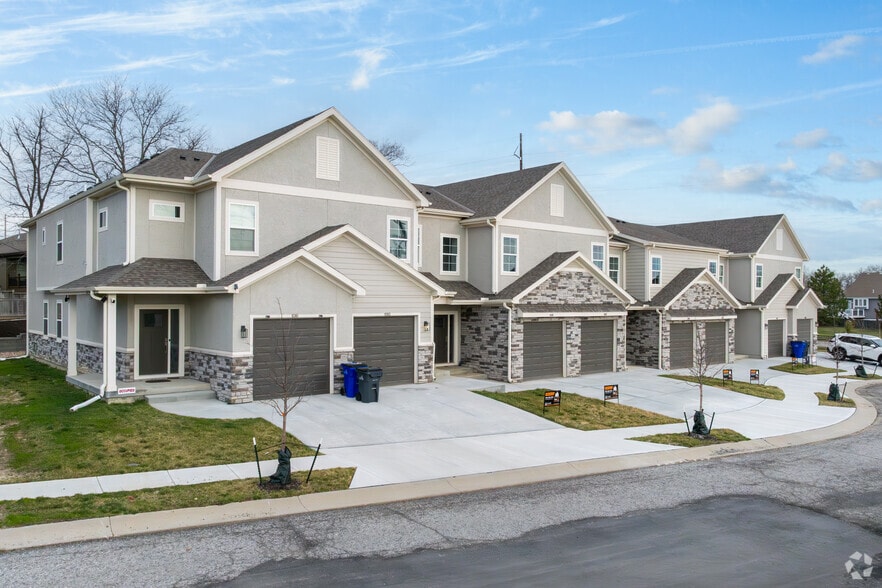 1094 N Findley St, Olathe, KS for sale - Building Photo - Image 1 of 24