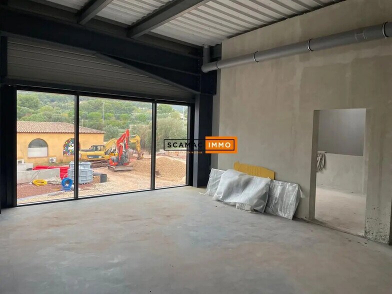 Bureau dans Ollioules à louer - Photo du bâtiment - Image 2 de 5