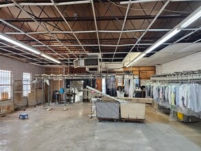 8309-8323 McCullough Ave, San Antonio, TX for lease Interior Photo- Image 2 of 6