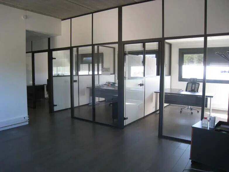 Bureau dans La Ciotat à louer - Photo intérieure - Image 2 de 7