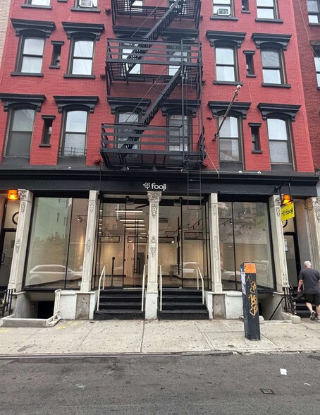42-44 Grand St, New York, NY à louer - Photo du bâtiment - Image 1 de 6