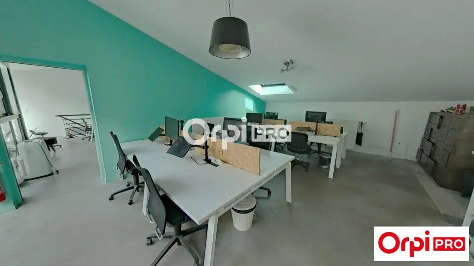 Office in Lille for lease - Interior Photo - Image 3 of 7