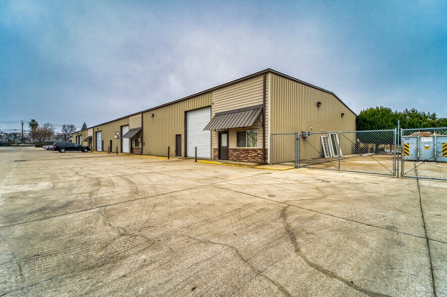 1256 Garden Hwy, Yuba City, CA à louer - Photo du bâtiment - Image 3 de 5