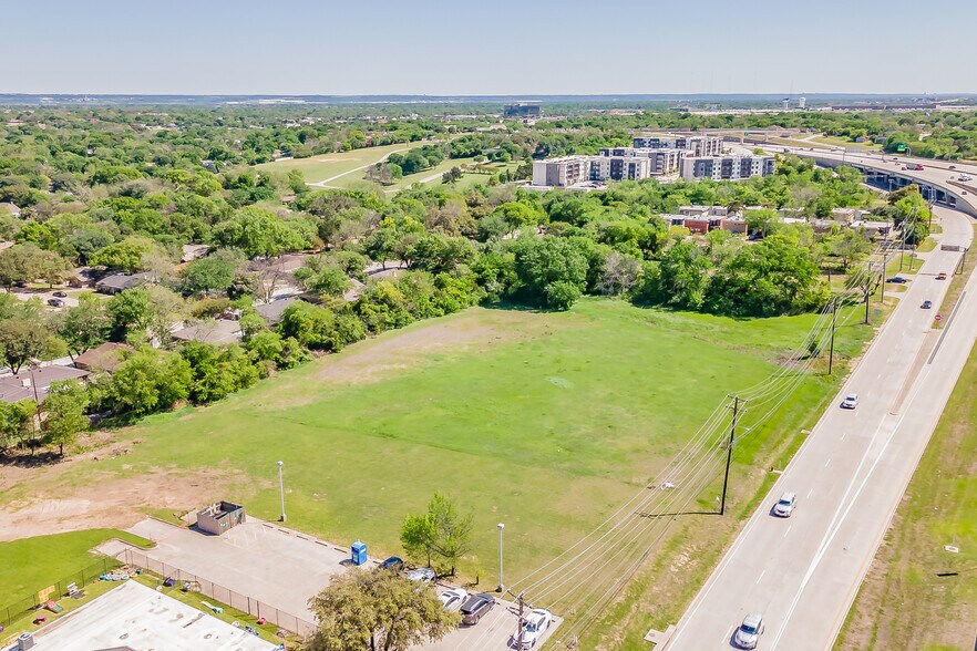 1200 - 1300 State Highway 161, Grand Prairie, TX à vendre - Photo du bâtiment - Image 2 de 7