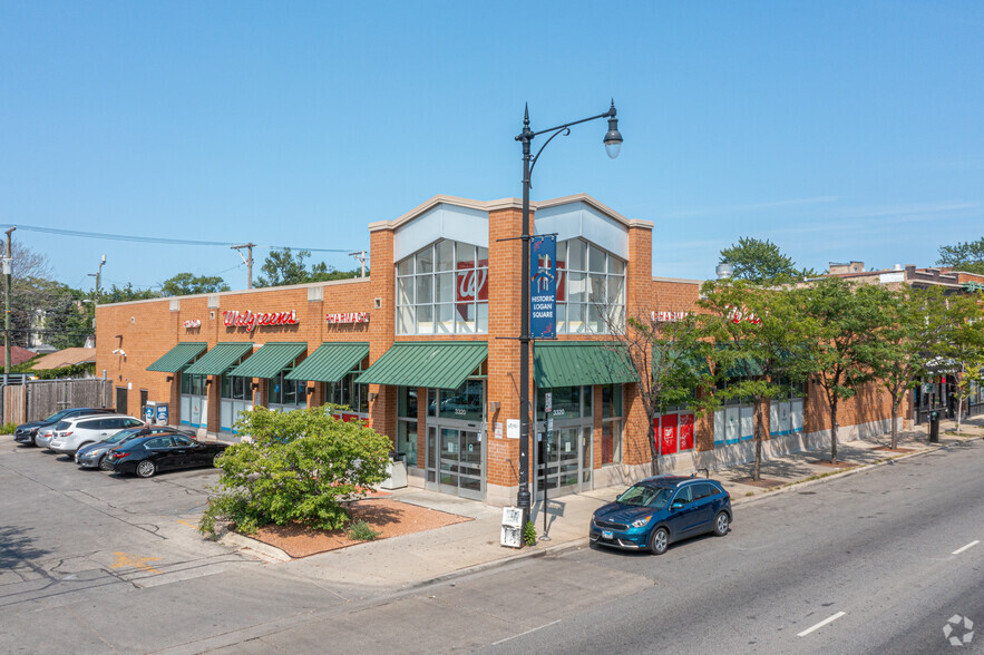 3320 W Fullerton Ave, Chicago, IL à vendre - Photo du bâtiment - Image 1 de 1