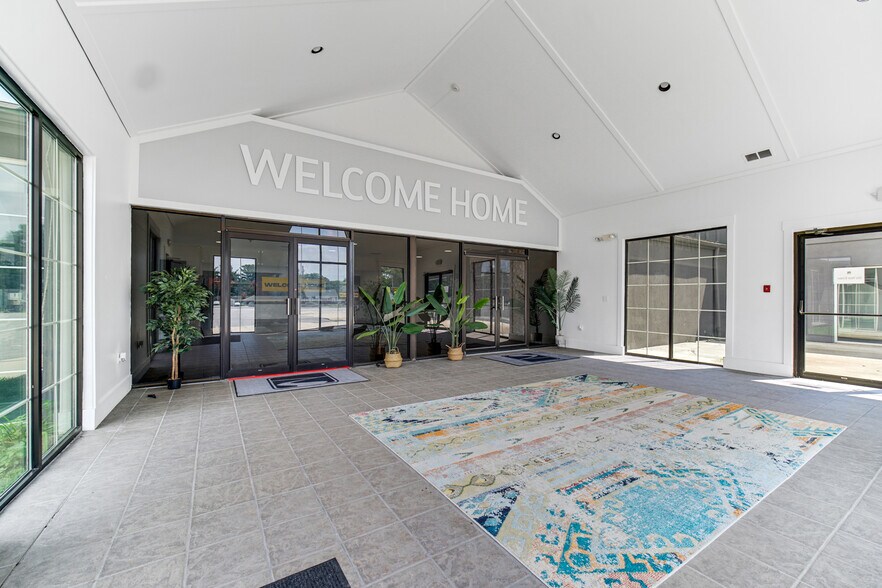 7525 Taft St, Merrillville, IN à vendre - Photo intérieure - Image 2 de 17