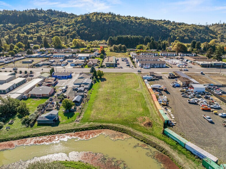 4504 Ocean Beach Hwy, Longview, WA à vendre - Photo du bâtiment - Image 3 de 17