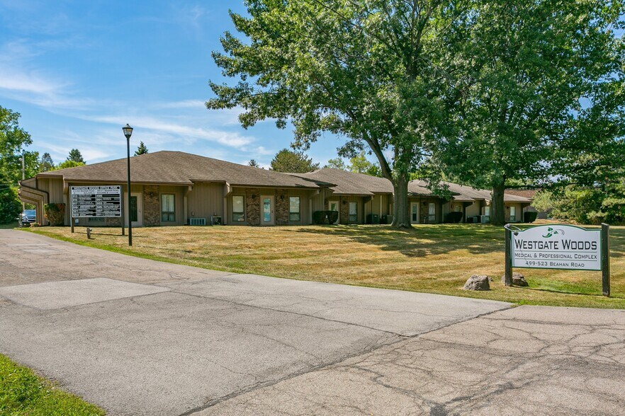 507 Beahan Rd, Rochester, NY à vendre - Photo du bâtiment - Image 3 de 3