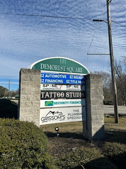 101 Demorest Square Dr, Demorest, GA à louer - Photo du bâtiment - Image 2 de 8