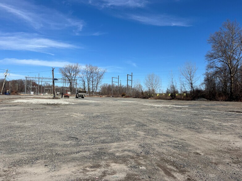 35 Industrial Dr, Hamilton, NJ à louer - Photo du bâtiment - Image 3 de 8