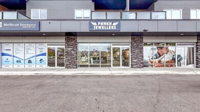 191 Hollywood Rd S, Kelowna, BC à louer Photo du bâtiment- Image 1 de 14