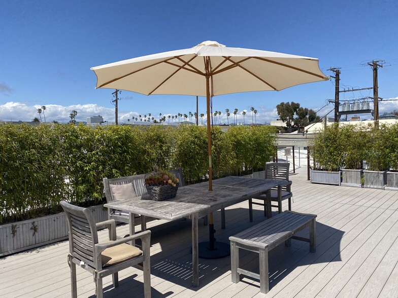 1639 11th St, Santa Monica, CA à louer - Photo du bâtiment - Image 2 de 26