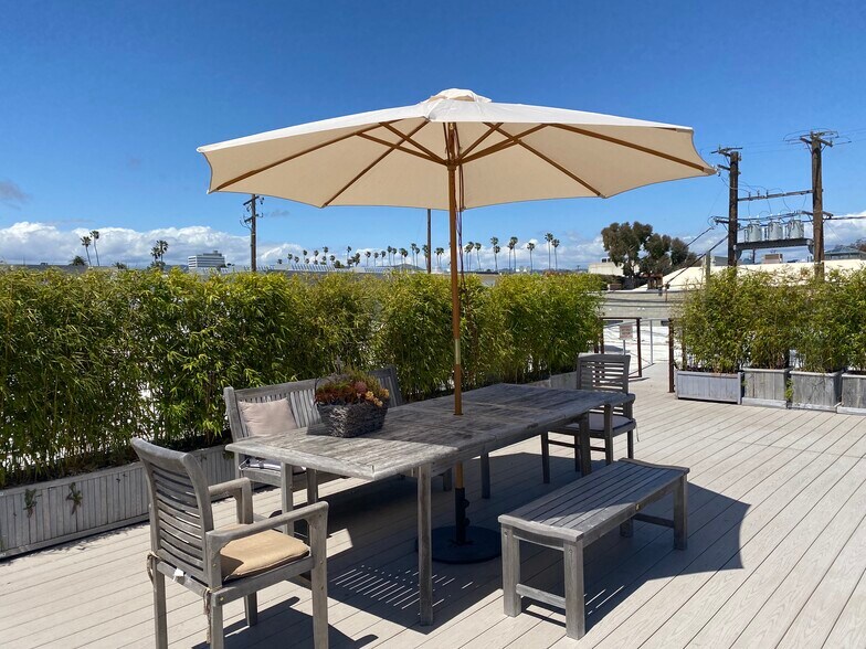 1639 11th St, Santa Monica, CA à louer - Photo du bâtiment - Image 2 de 26