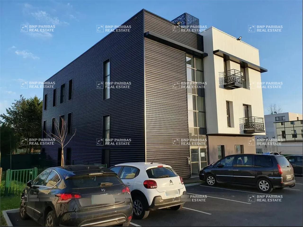 Office in La Chapelle-sur-Erdre for sale Building Photo- Image 1 of 2