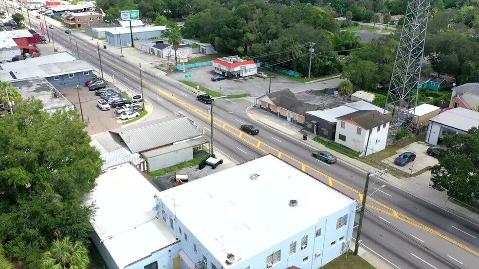 8436 N Nebraska Ave, Tampa, FL à vendre - Vidéo sur l’inscription commerciale - Image 2 de 23