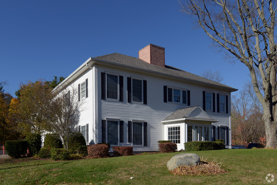 841 Main St, Walpole, MA à louer - Photo principale - Image 1 de 11