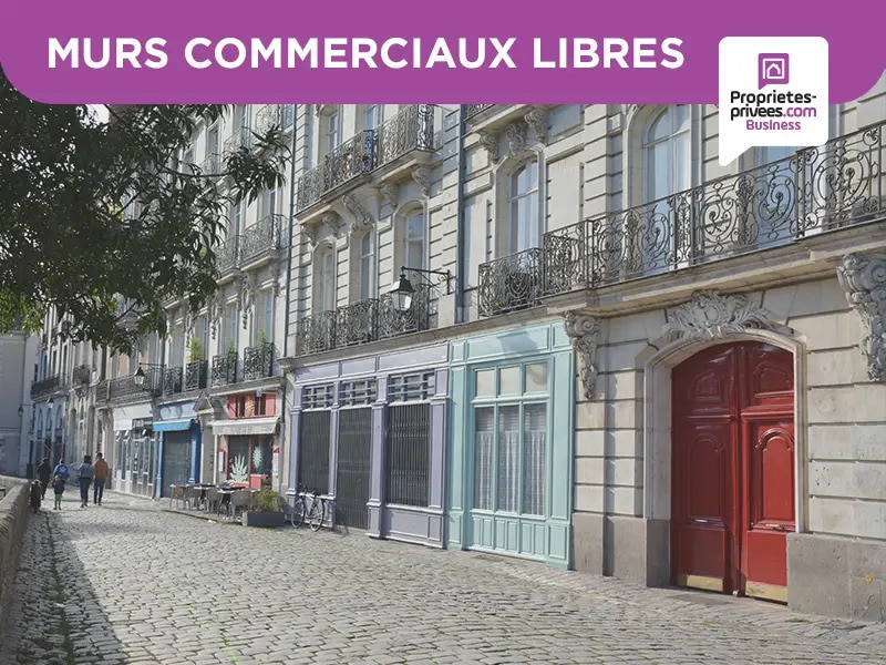 Flex in Paris for sale Building Photo- Image 1 of 10