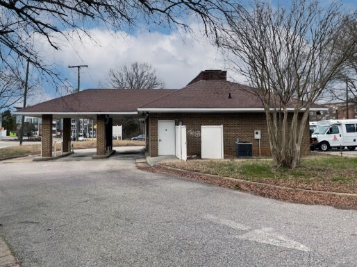 4023 W Hundred Rd, Chester, VA à vendre - Photo du bâtiment - Image 2 de 3