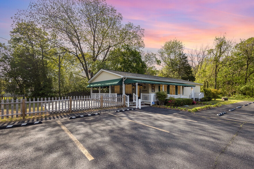 15220 Kings Hwy, Montross, VA for sale - Building Photo - Image 2 of 47