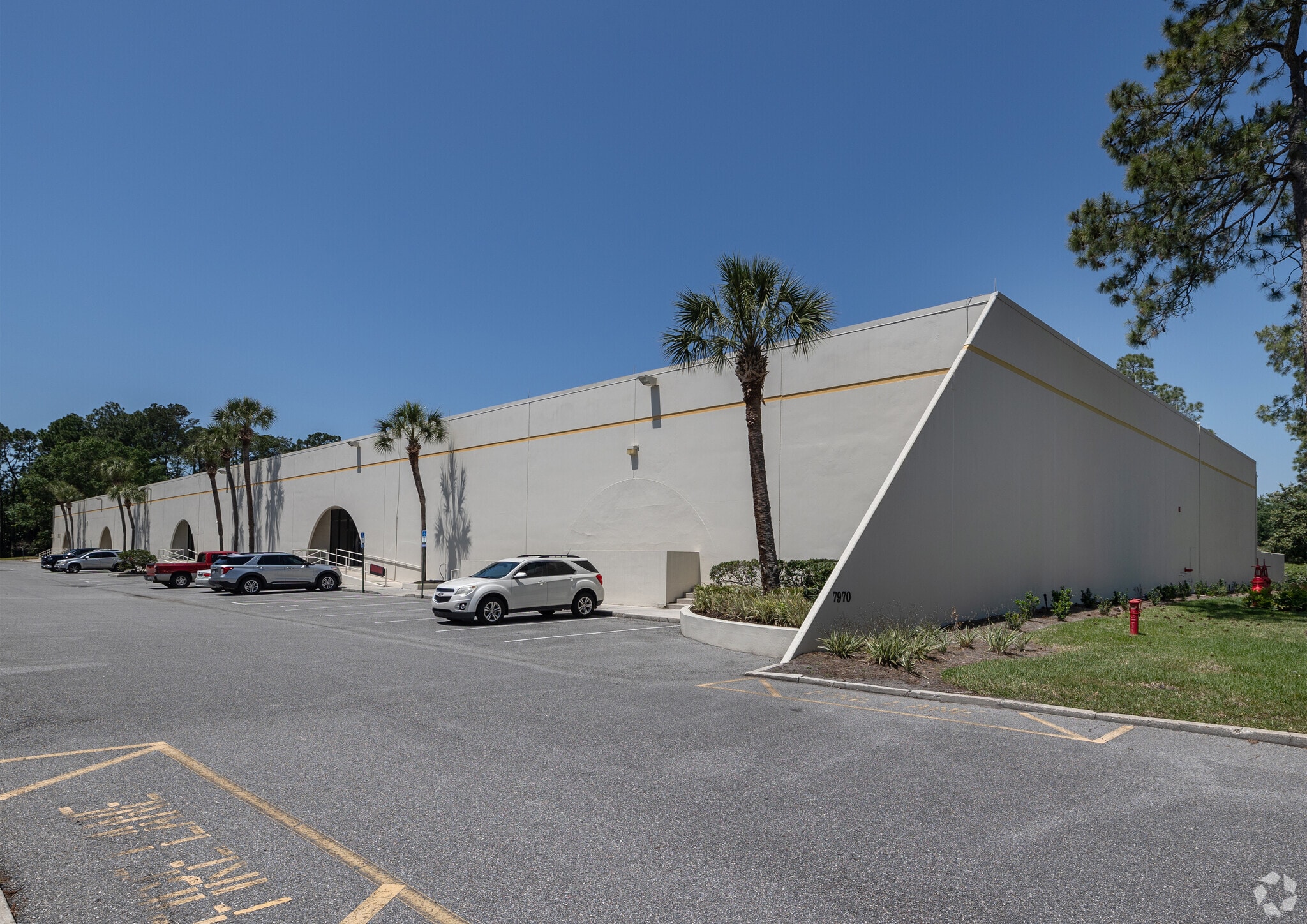 7970 Bayberry Rd, Jacksonville, FL for lease Primary Photo- Image 1 of 14