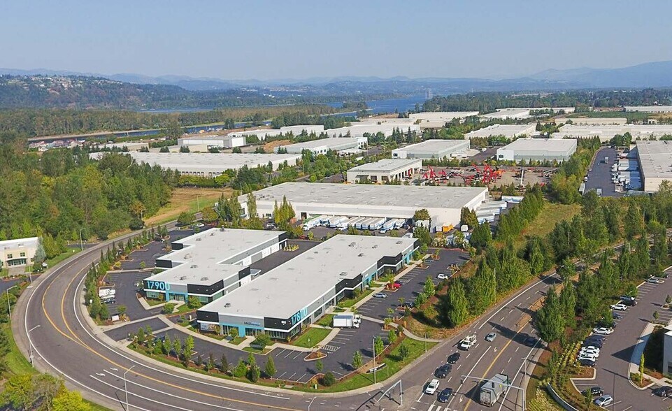 17900 NE Riverside Pkwy, Portland, OR à louer - Aérien - Image 2 de 4