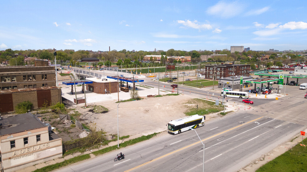 4432 W Fort St, Detroit, MI for sale - Building Photo - Image 1 of 4