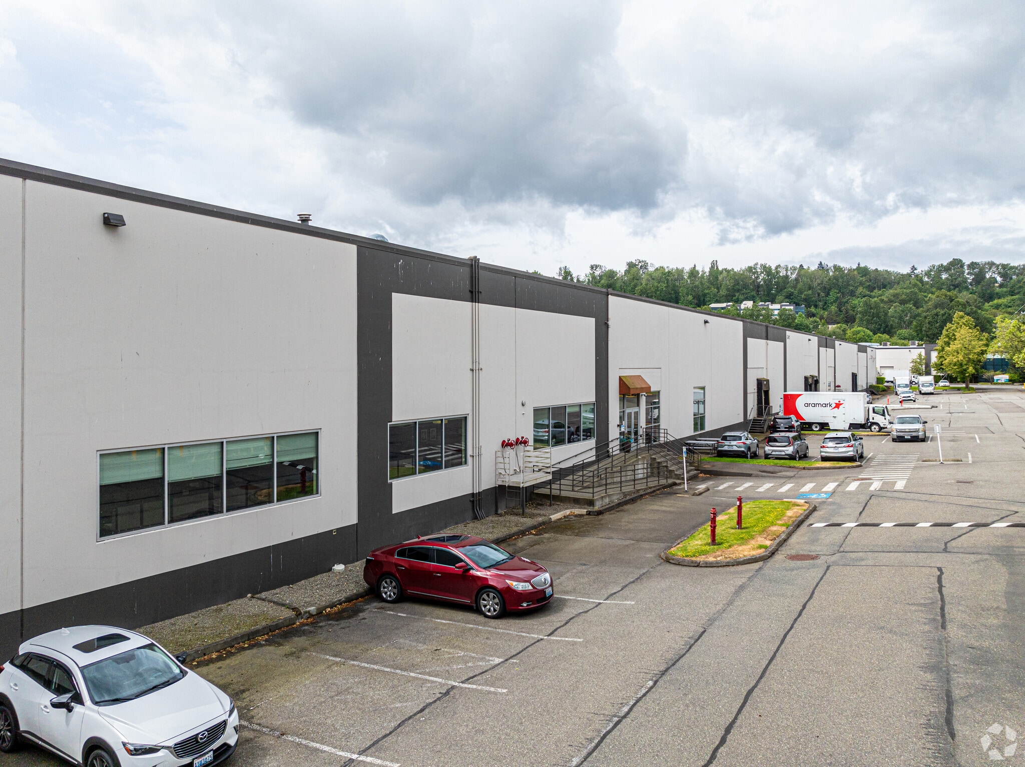 3333 S 120th Pl, Tukwila, WA for lease Primary Photo- Image 1 of 11