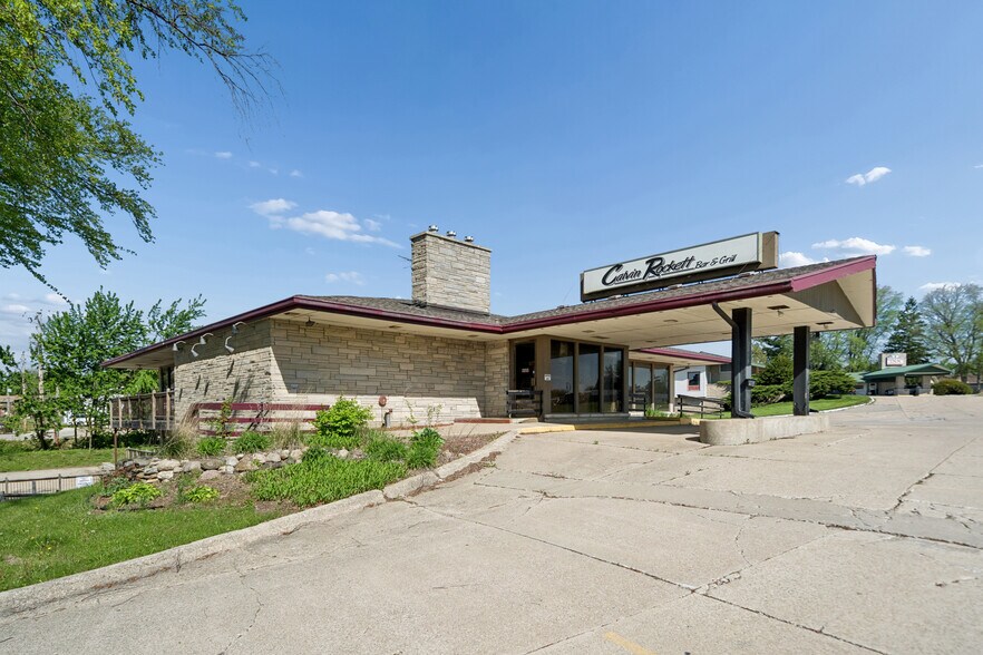 2013 S Center St, Marshalltown, IA à vendre - Photo du bâtiment - Image 2 de 14